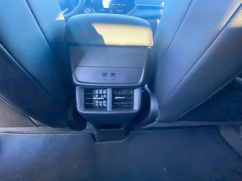 Used 2025 Chevrolet Equinox LT w/ Convenience Package II image 24