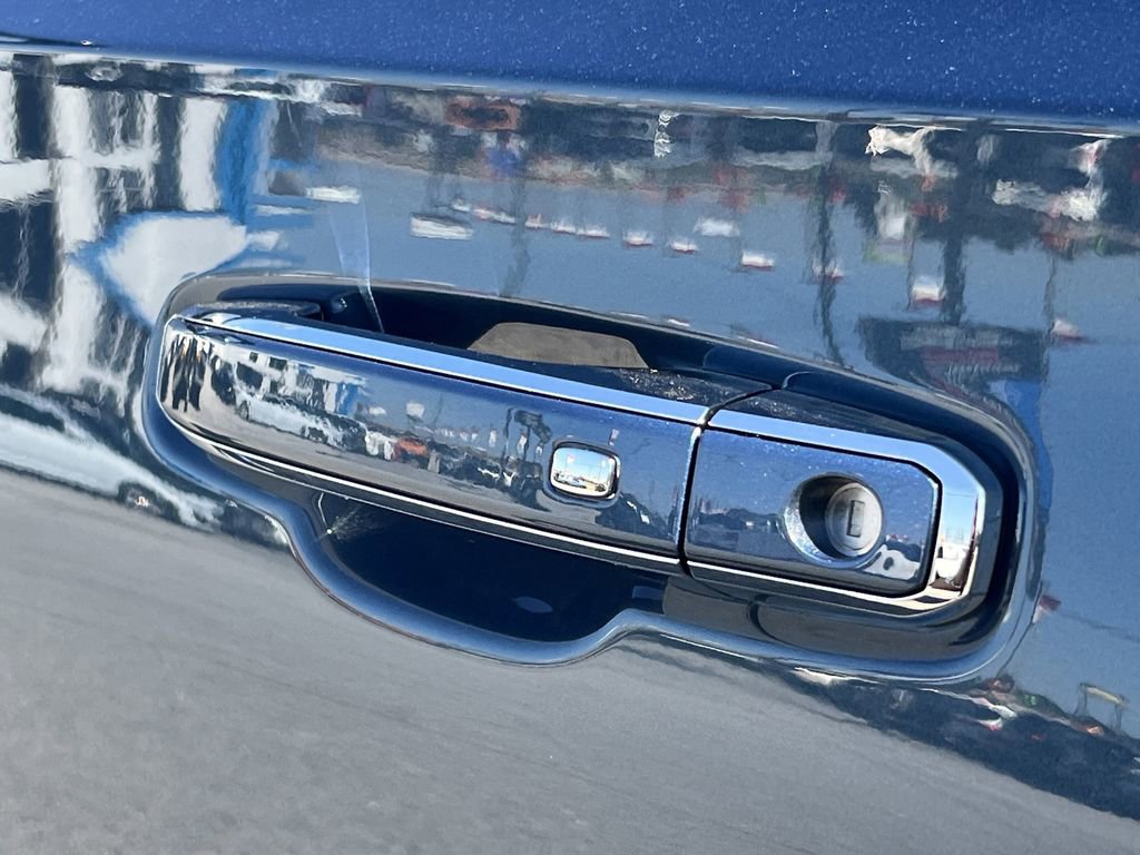 New 2026 Chevrolet Suburban High Country image 30
