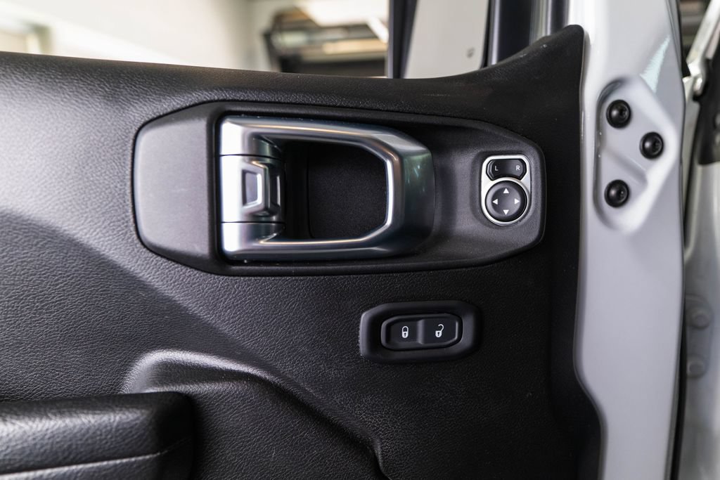 Used 2023 Jeep Wrangler Unlimited Sport AWD/4WD image 23