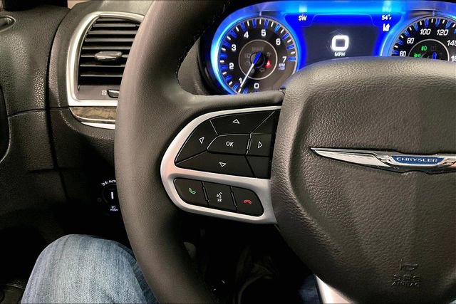Used 2023 Chrysler 300 Touring L w/ Popular Equipment Group image 25