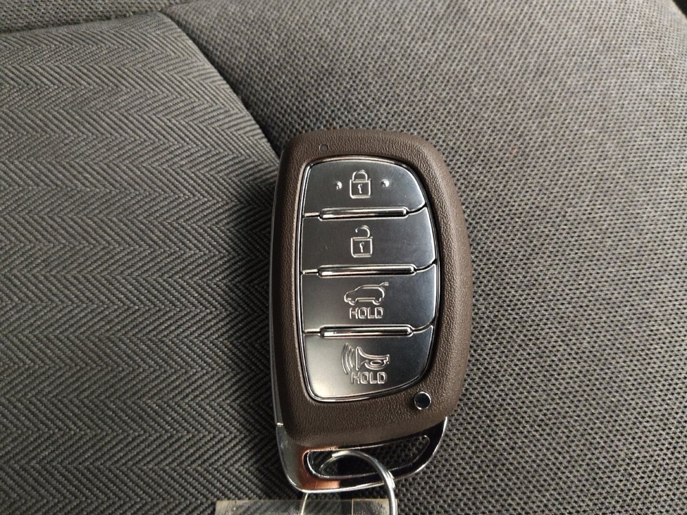 Used 2022 Hyundai Ioniq SE FWD image 32