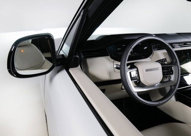 New 2026 Land Rover Range Rover SE image 24