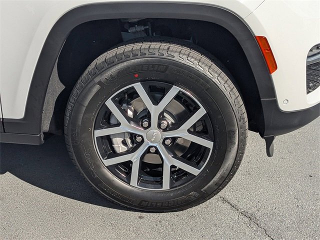 New 2025 Jeep Grand Cherokee Limited image 11