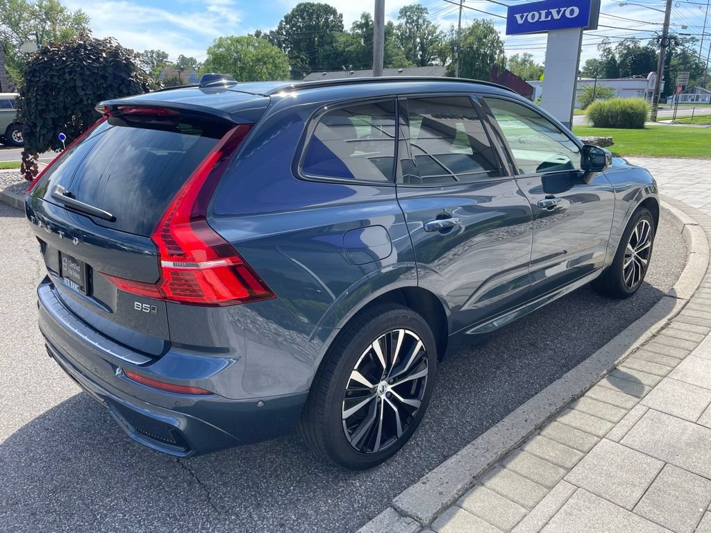 Used 2024 Volvo XC60 B5 Plus w/ Protection Package Premier AWD/4WD image 5