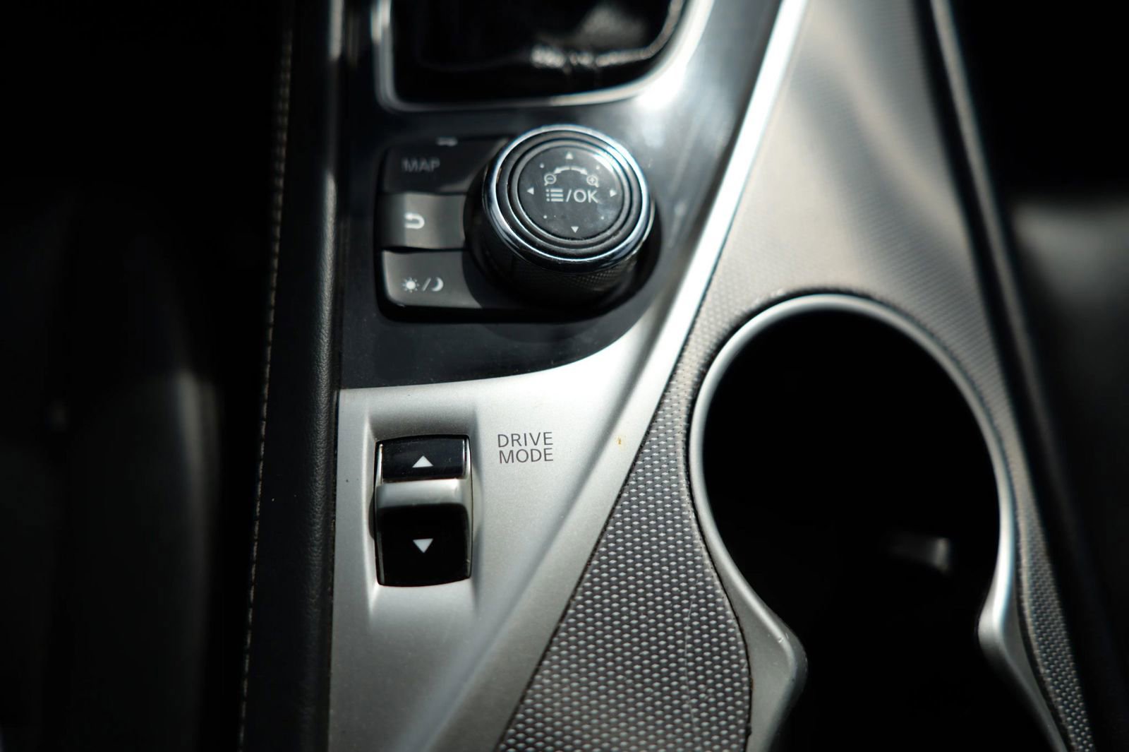 Used 2017 INFINITI Q50 Premium w/ 2.0T Premium Plus Package image 23