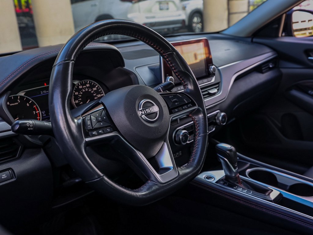 Used 2023 Nissan Altima 2.5 SR image 14