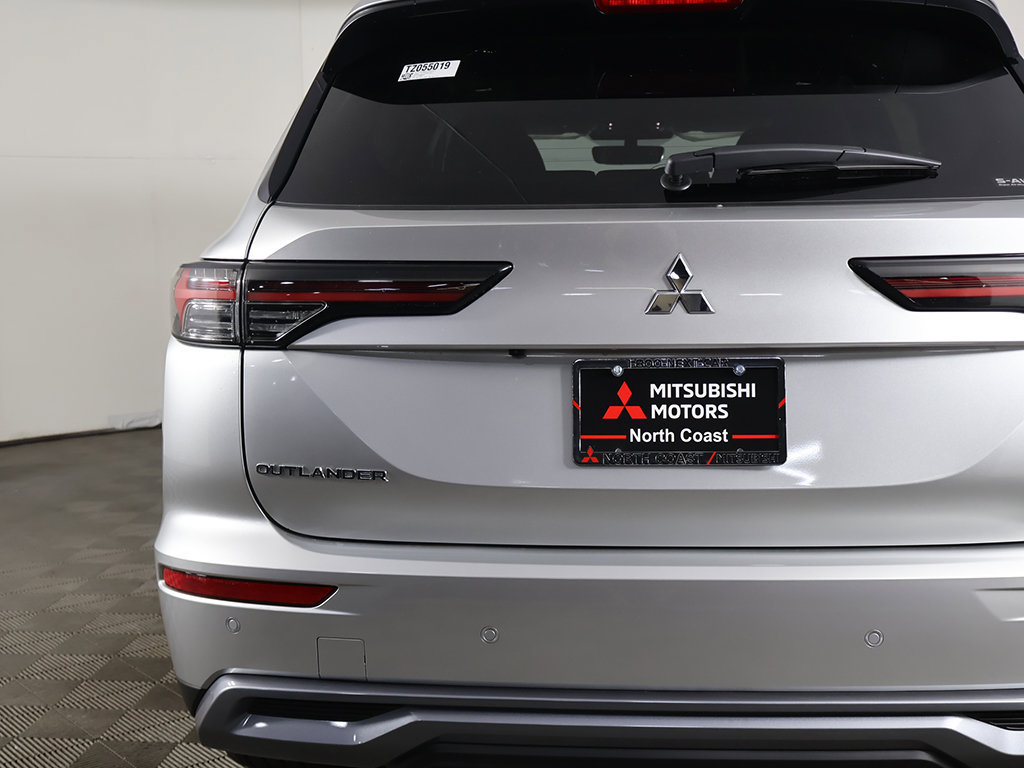 New 2026 Mitsubishi Outlander SE AWD/4WD image 17