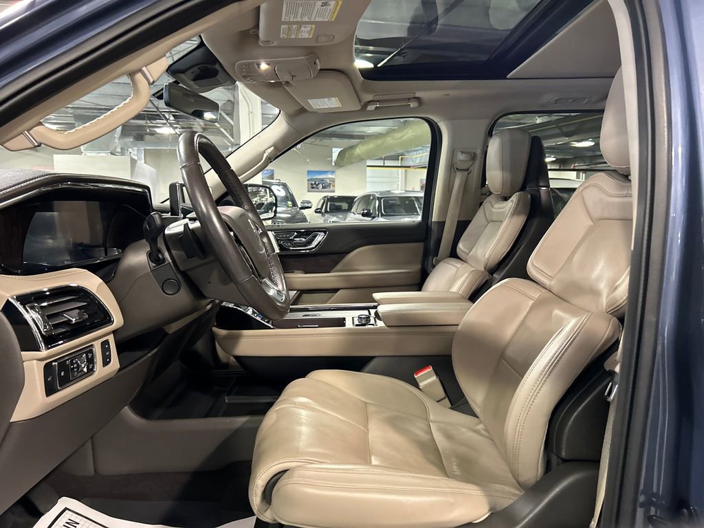 Used 2023 Lincoln Navigator L Reserve AWD/4WD image 10