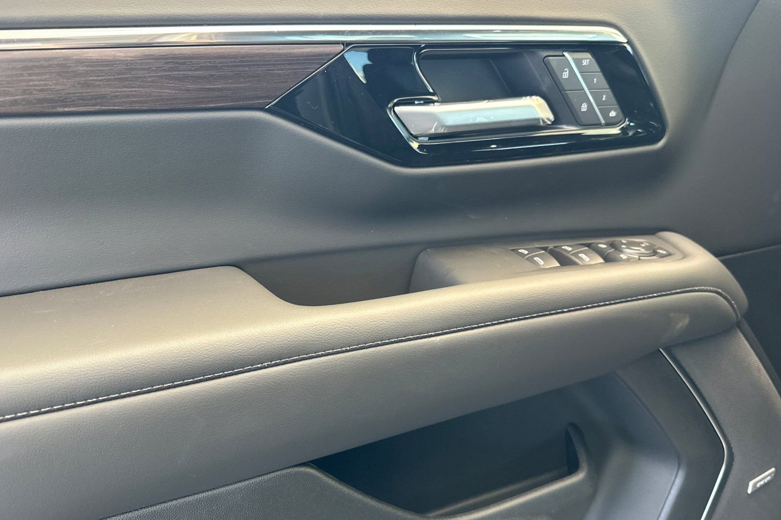 New 2026 Chevrolet Tahoe Z71 w/ Comfort Package image 11