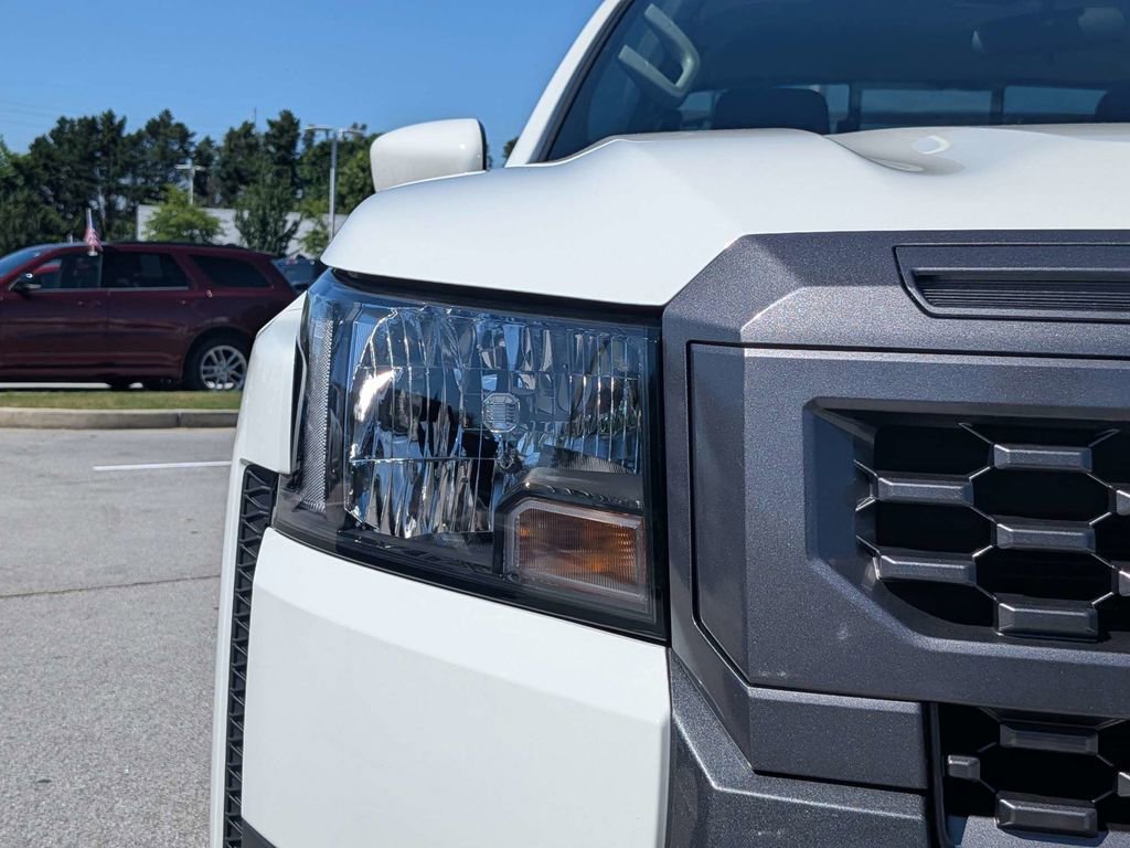 Used 2025 Nissan Frontier SV RWD image 10