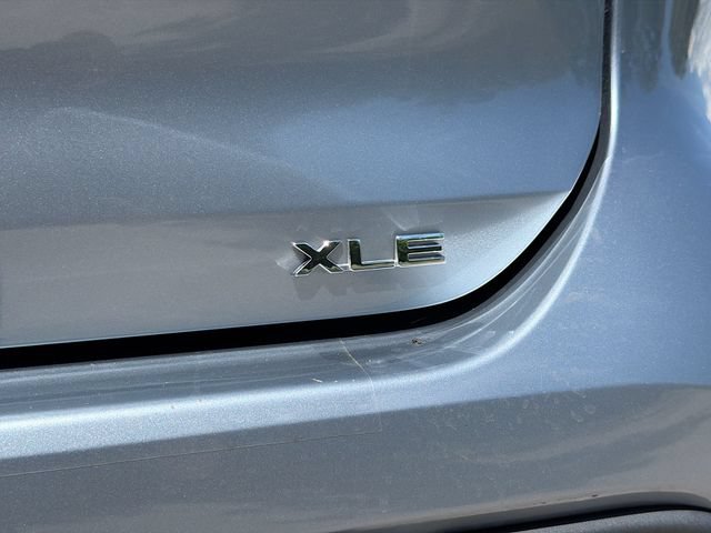 Used 2021 Toyota Highlander XLE FWD image 47