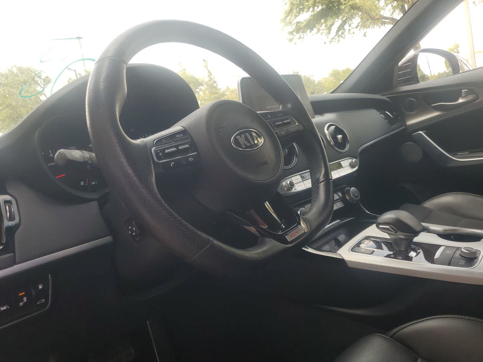 Used 2018 Kia Stinger GT2 AWD/4WD image 2