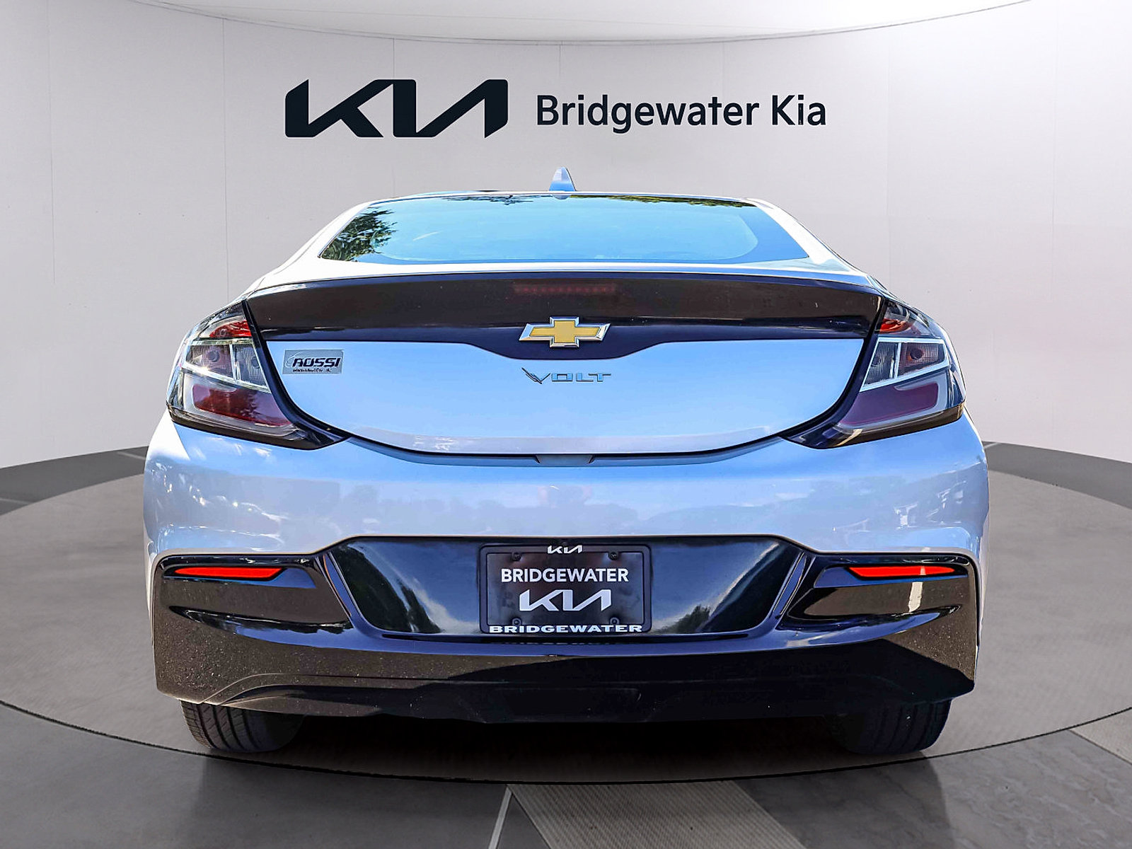 Used 2017 Chevrolet Volt LT w/ Comfort Package FWD image 5