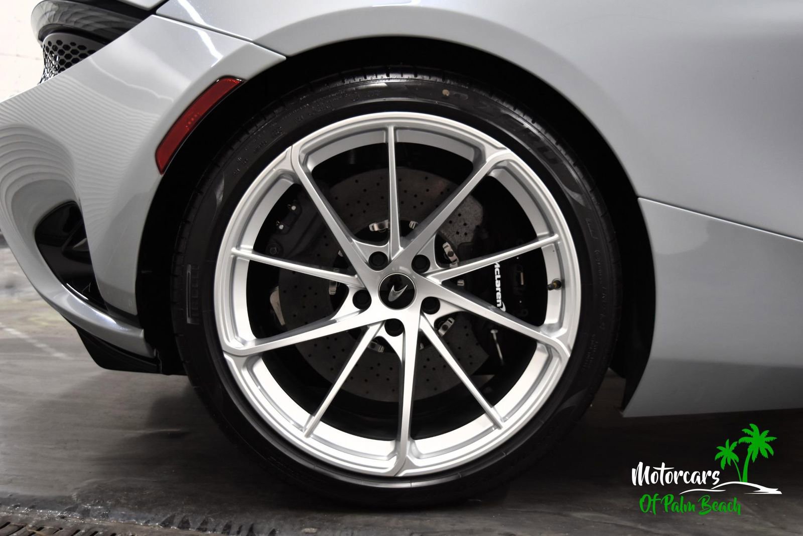 Used 2025 McLaren 750S image 39