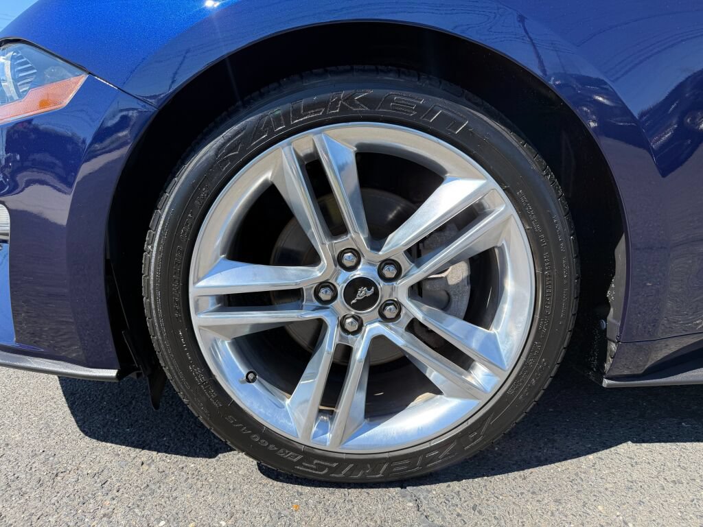 Used 2020 Ford Mustang Coupe w/ Equipment Group 101A RWD image 31