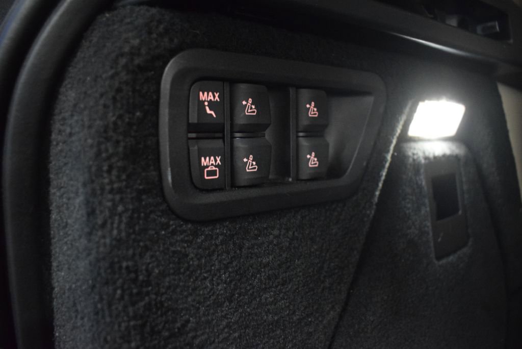 Used 2020 BMW X7 xDrive40i w/ Premium Package image 16