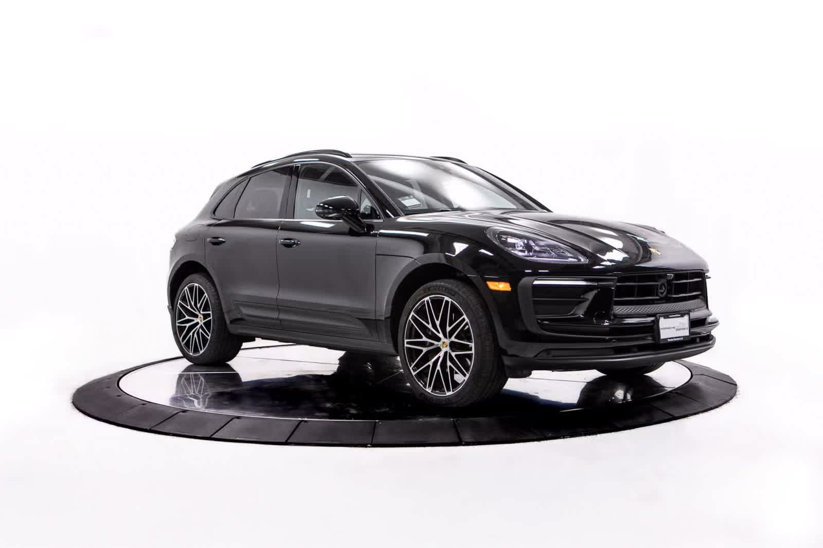 Used 2026 Porsche Macan AWD/4WD image 9