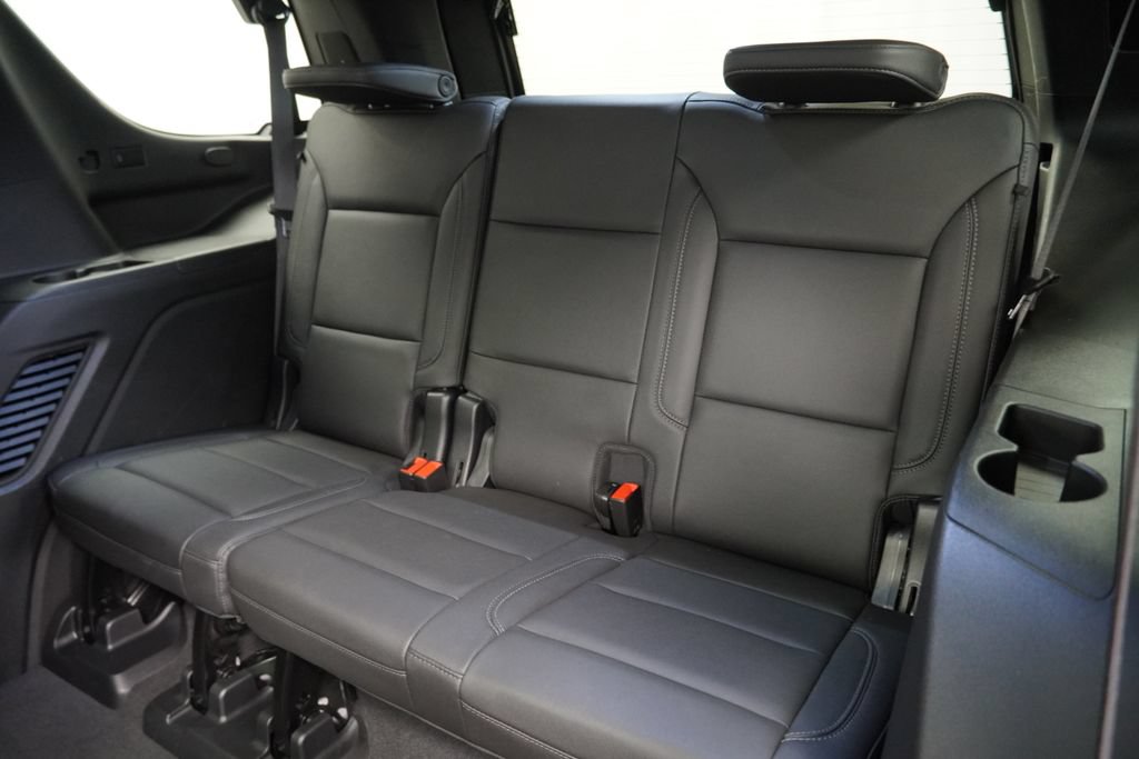 Used 2022 Chevrolet Tahoe LT w/ Luxury Package AWD/4WD image 13
