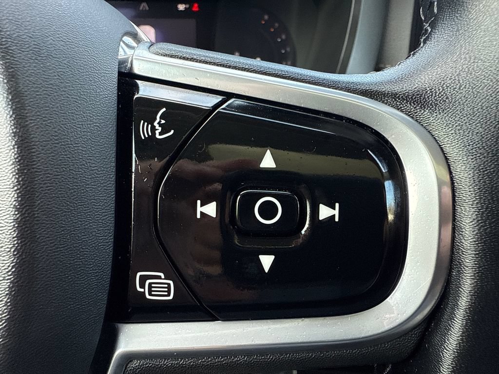 Used 2023 Volvo XC60 B5 Ultimate w/ Climate Package AWD/4WD image 29