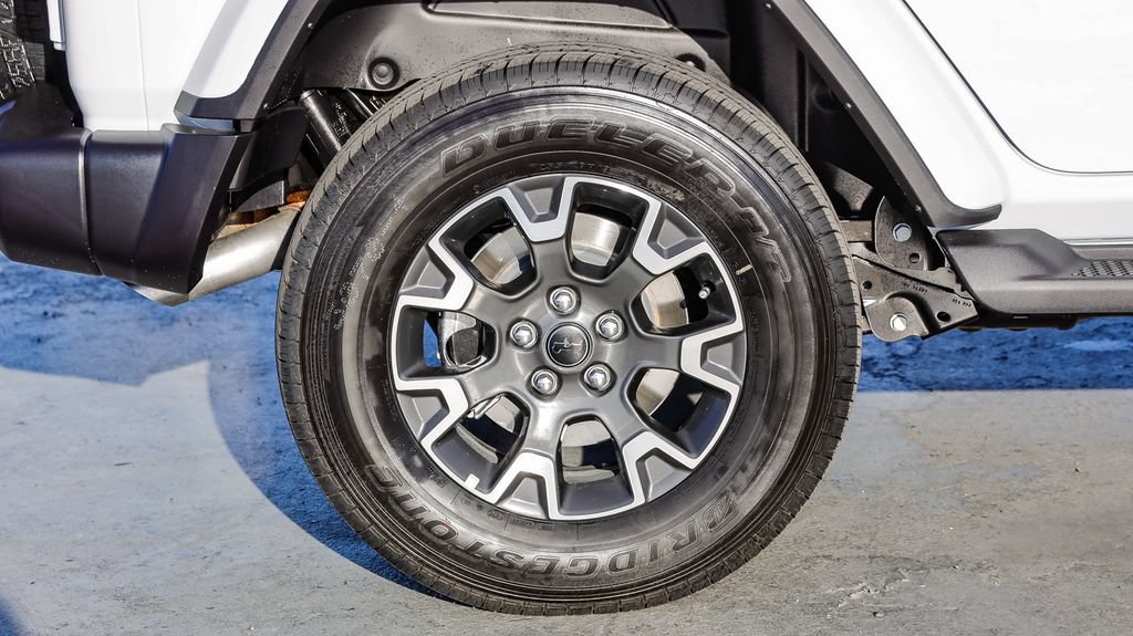 New 2026 Jeep Wrangler Unlimited Sahara AWD/4WD image 12