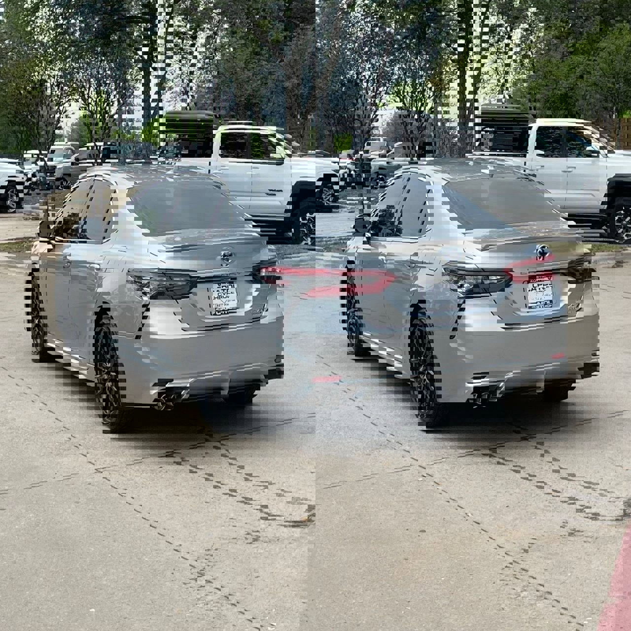 Used 2022 Toyota Camry XSE w/ Cold Weather Package image 4