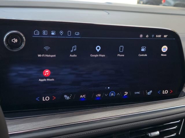 Used 2025 Chevrolet Suburban Z71 image 19