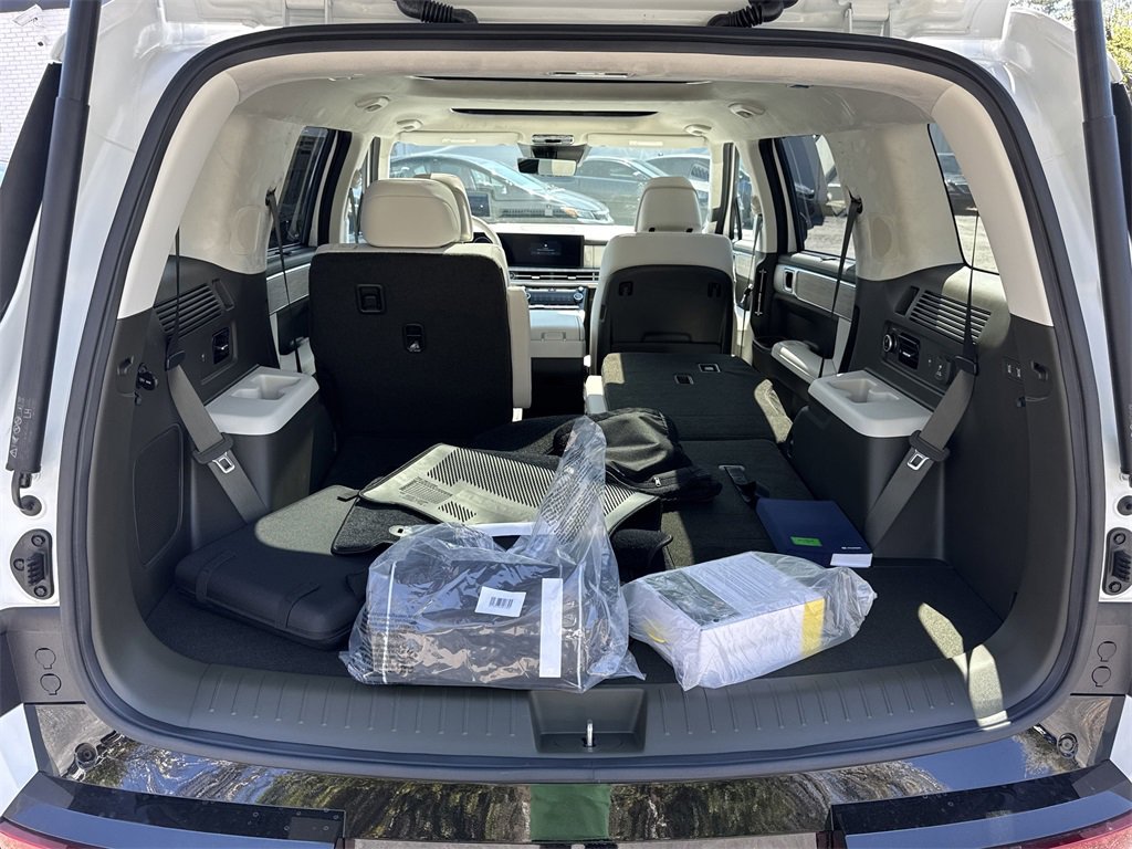 New 2025 Hyundai Santa Fe Calligraphy image 18