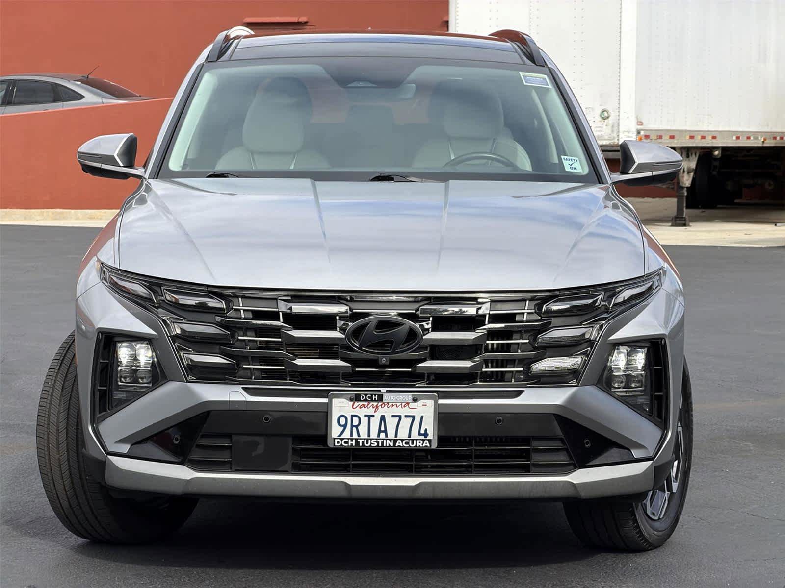 Used 2025 Hyundai Tucson Limited AWD/4WD image 7