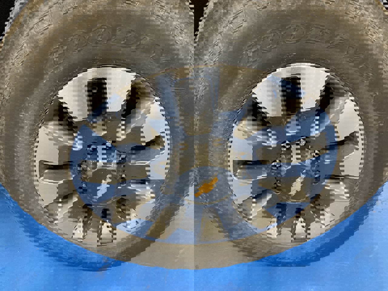 Used 2022 Chevrolet Silverado 2500 LT w/ Convenience Package AWD/4WD image 12