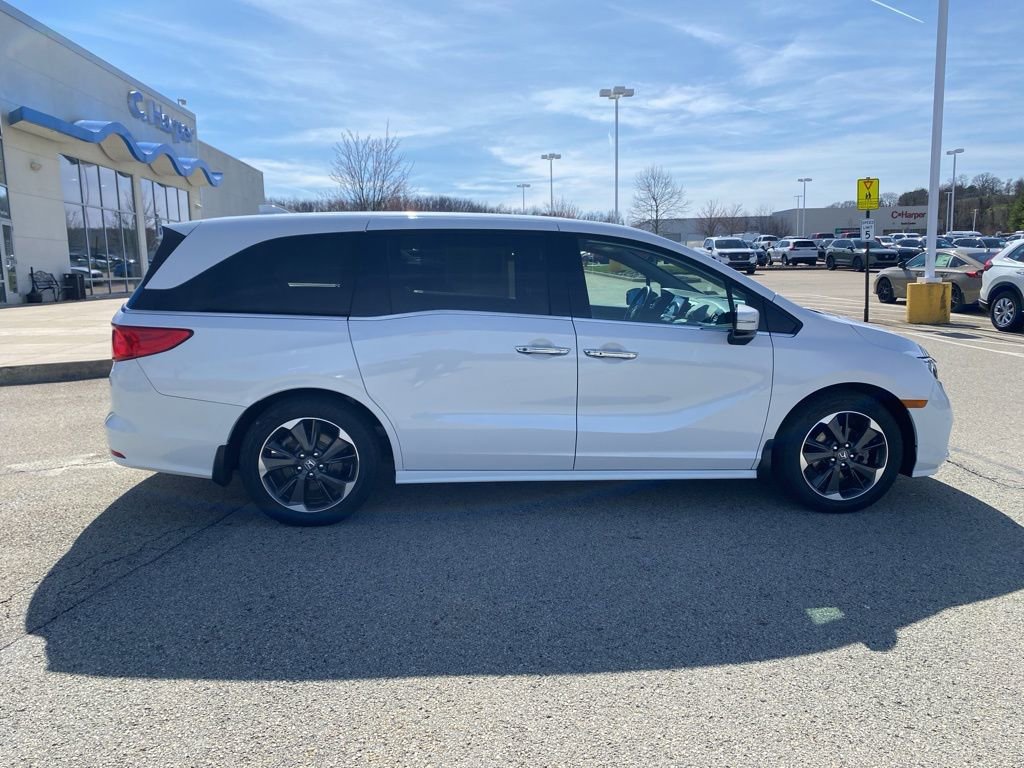Used 2024 Honda Odyssey Elite image 2