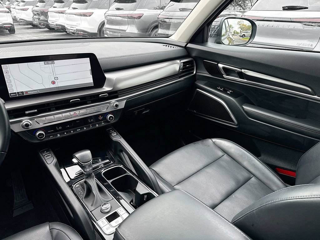Used 2025 Kia Telluride S FWD image 25