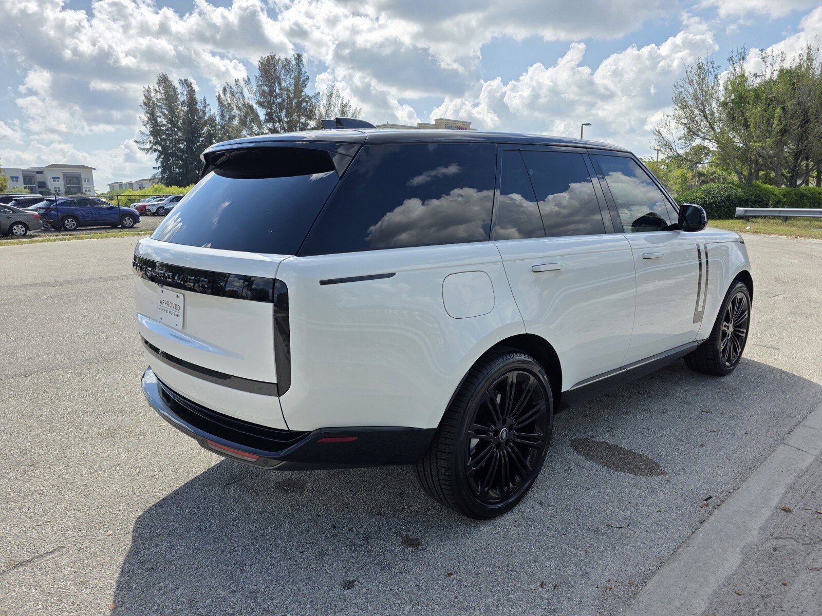 Certified 2024 Land Rover Range Rover SE image 26