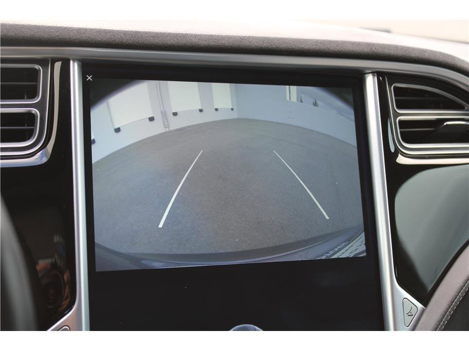 Used 2015 Tesla Model S 85D image 22