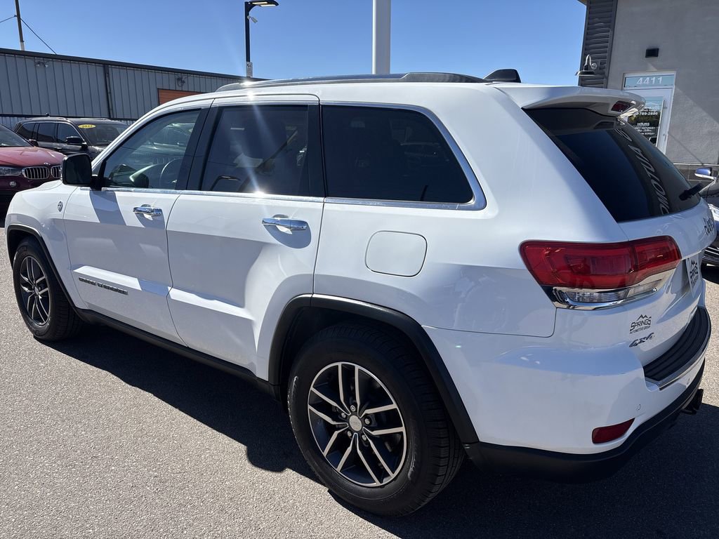 Used 2017 Jeep Grand Cherokee Limited image 3