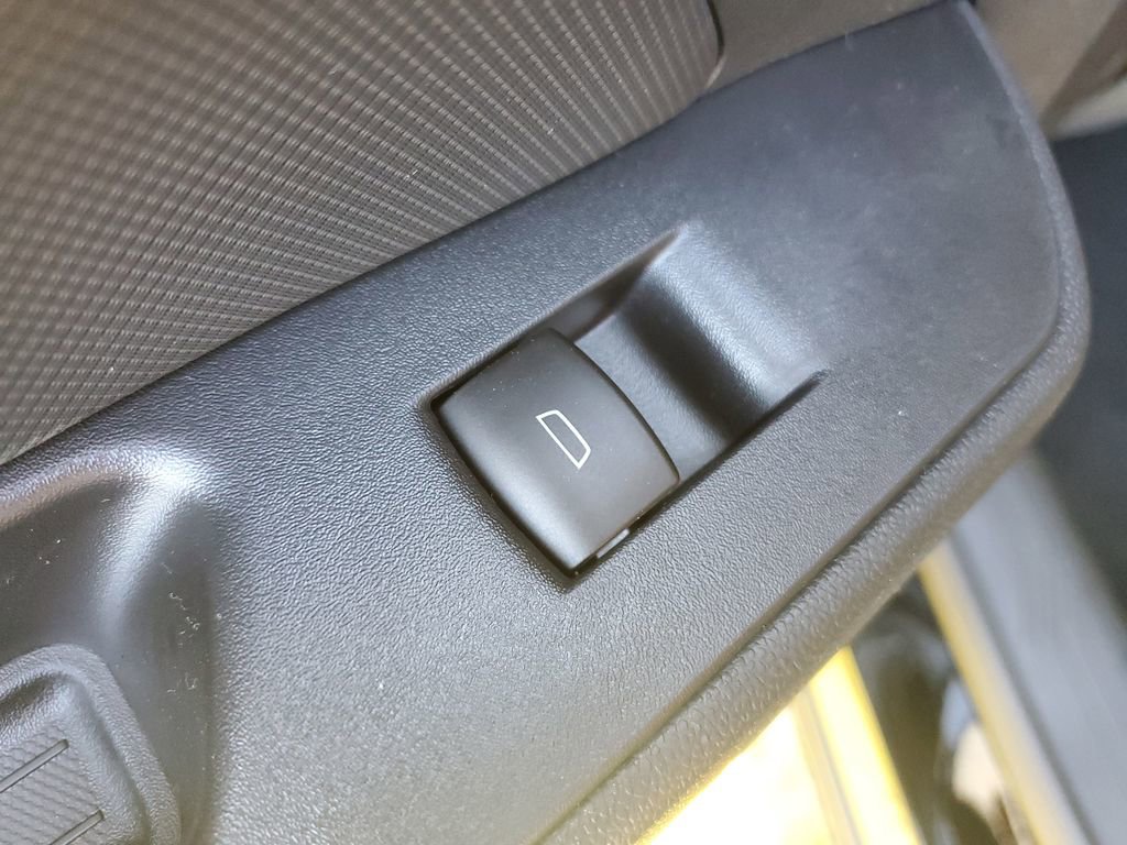 New 2026 Chevrolet Equinox EV LT image 15