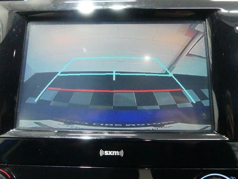 Used 2020 Toyota Camry SE image 13