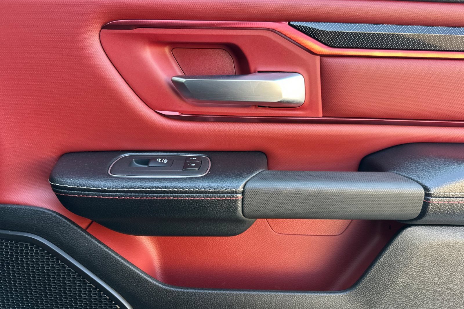 Used 2019 RAM 1500 Rebel w/ Rebel Level 2 Equipment Group AWD/4WD image 18