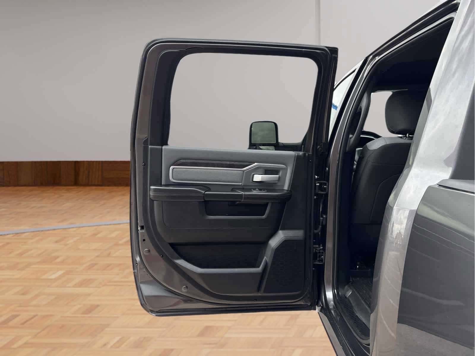 Used 2023 RAM 3500 Big Horn image 12