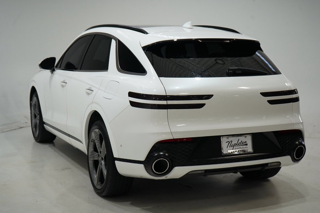 Used 2022 Genesis GV70 2.5T w/ Sport Prestige Package AWD/4WD image 6