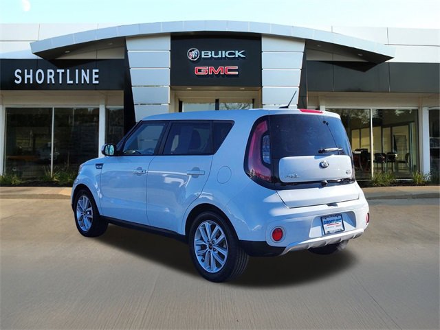 Used 2018 Kia Soul + image 5