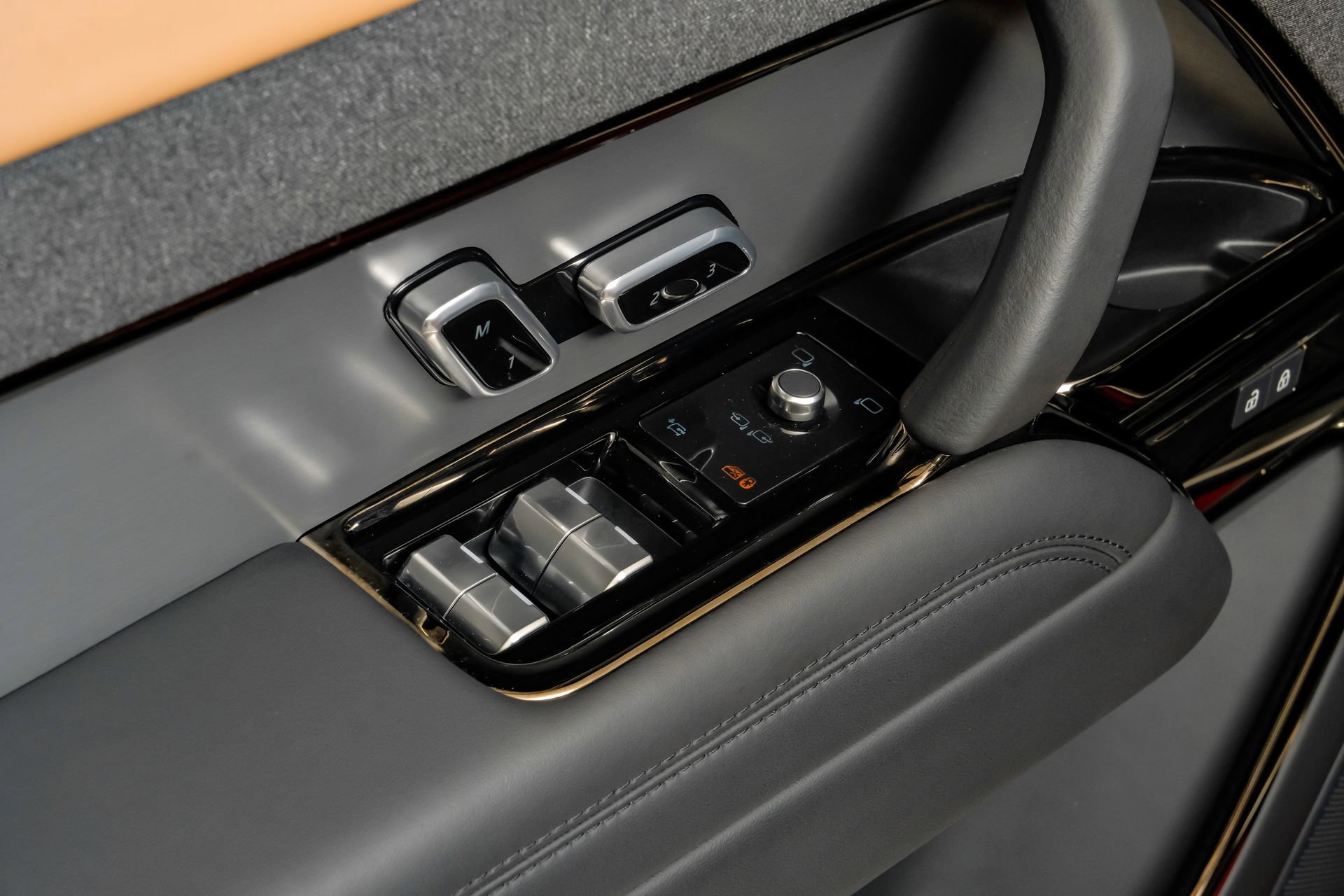 Used 2024 Land Rover Range Rover Sport Dynamic SE image 46