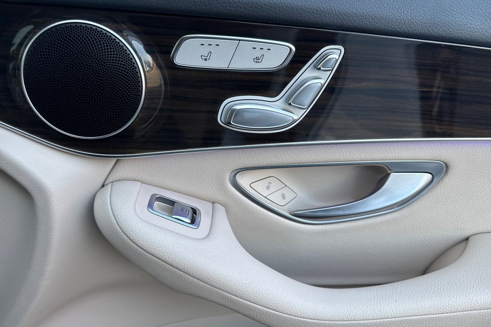 Used 2021 Mercedes-Benz GLC 300 4MATIC Coupe image 21