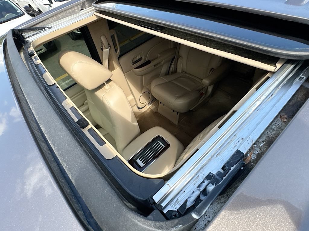 Used 2014 Cadillac Escalade Luxury AWD/4WD image 25