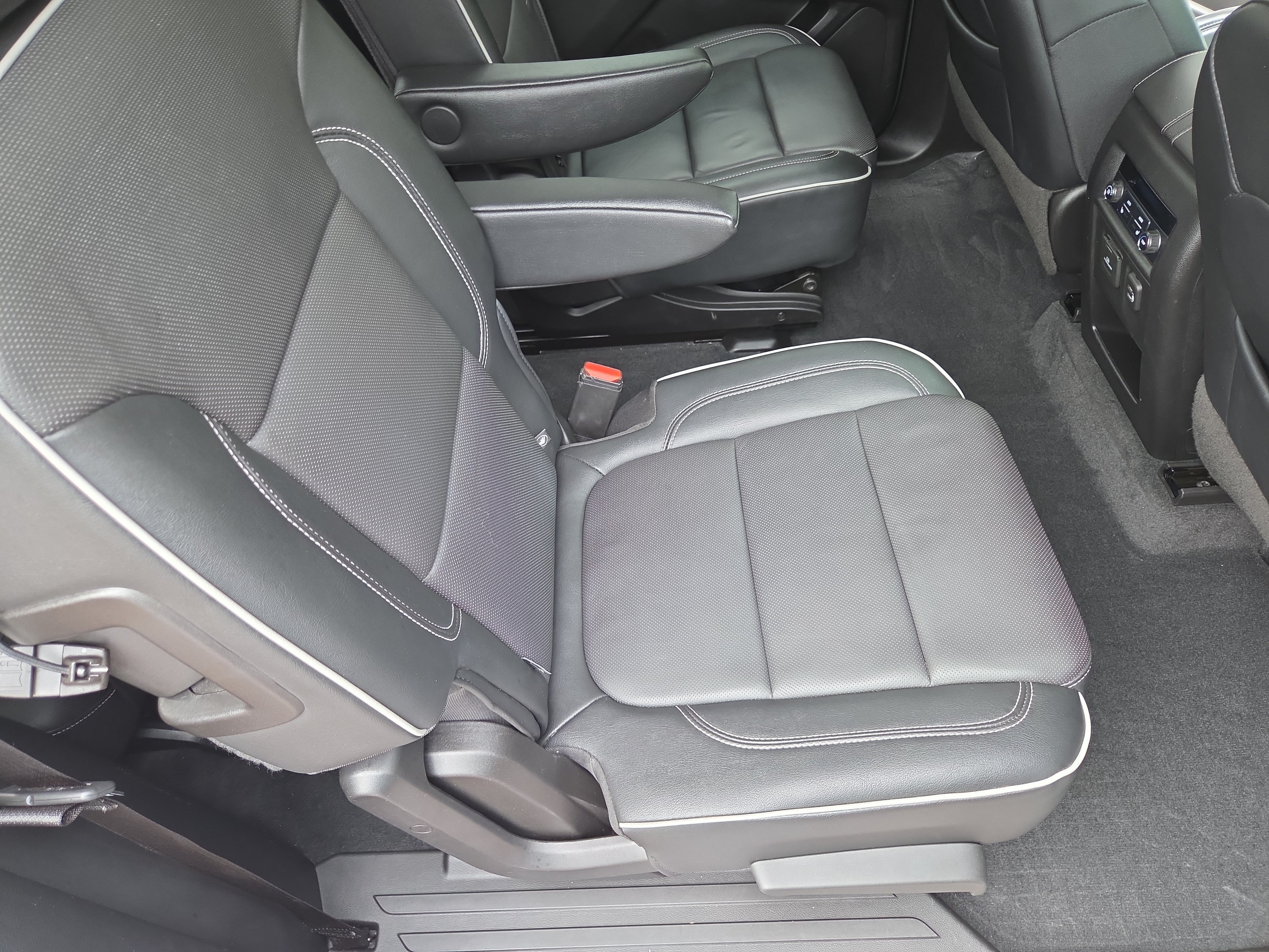 Used 2020 Chevrolet Traverse High Country w/ LPO, Floor Liner Package AWD/4WD image 19