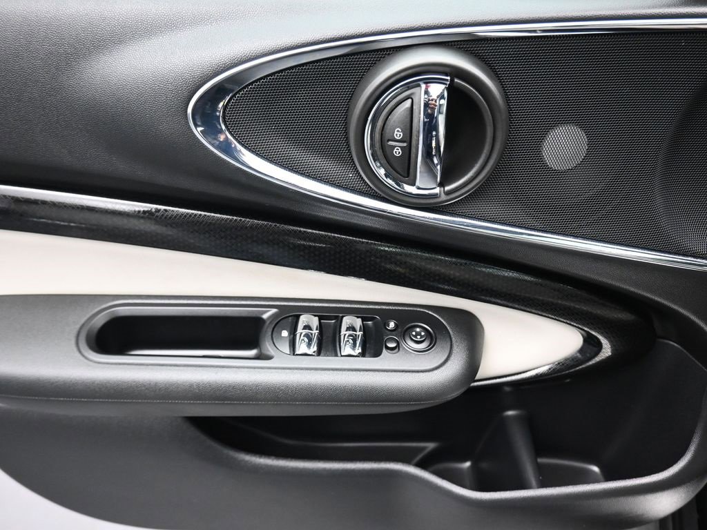 Used 2020 MINI Cooper Clubman S w/ Driver Assistance Package image 10