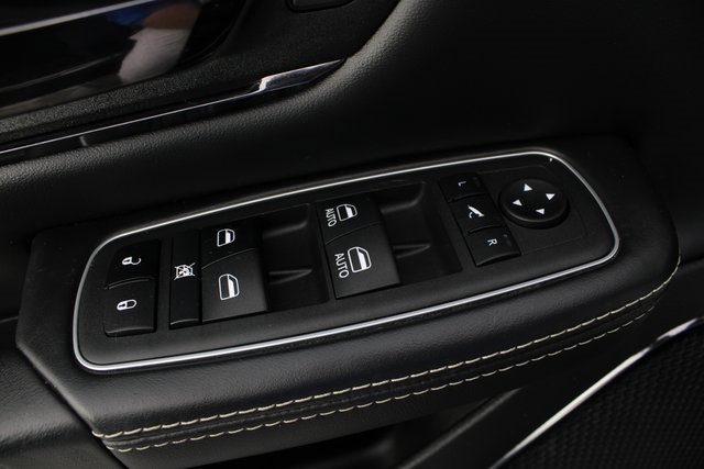 Used 2022 RAM 1500 Limited w/ Body Color Bumper Group image 16