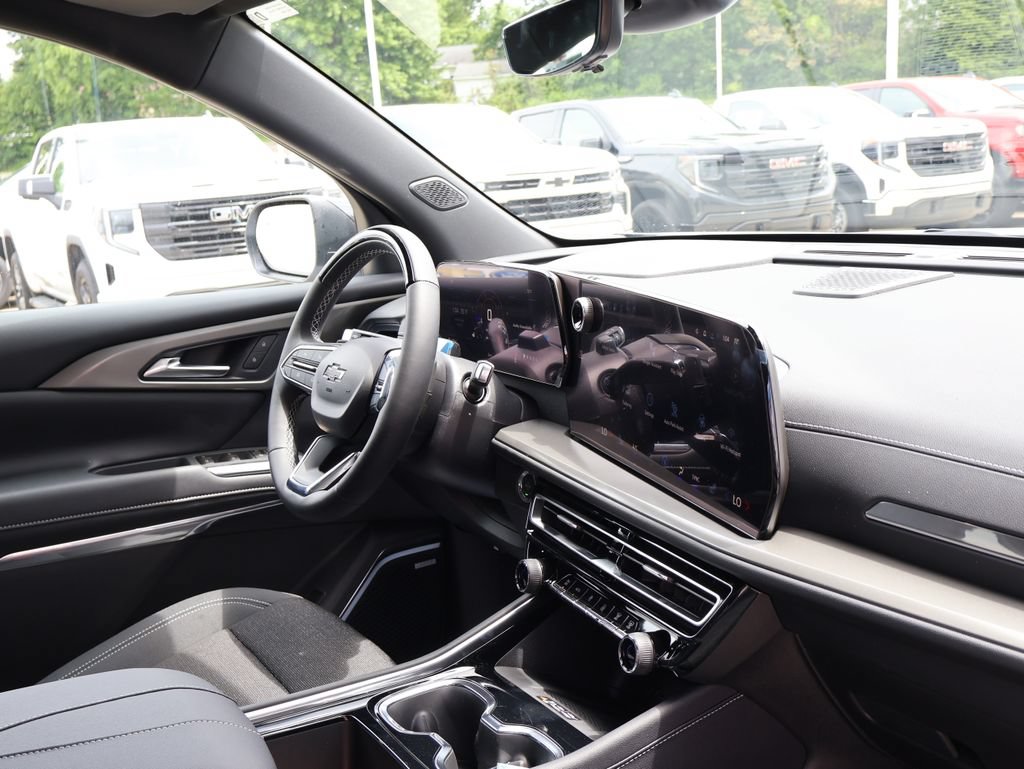 New 2026 Chevrolet Traverse LT w/ Enhanced Driving Package FWD image 36