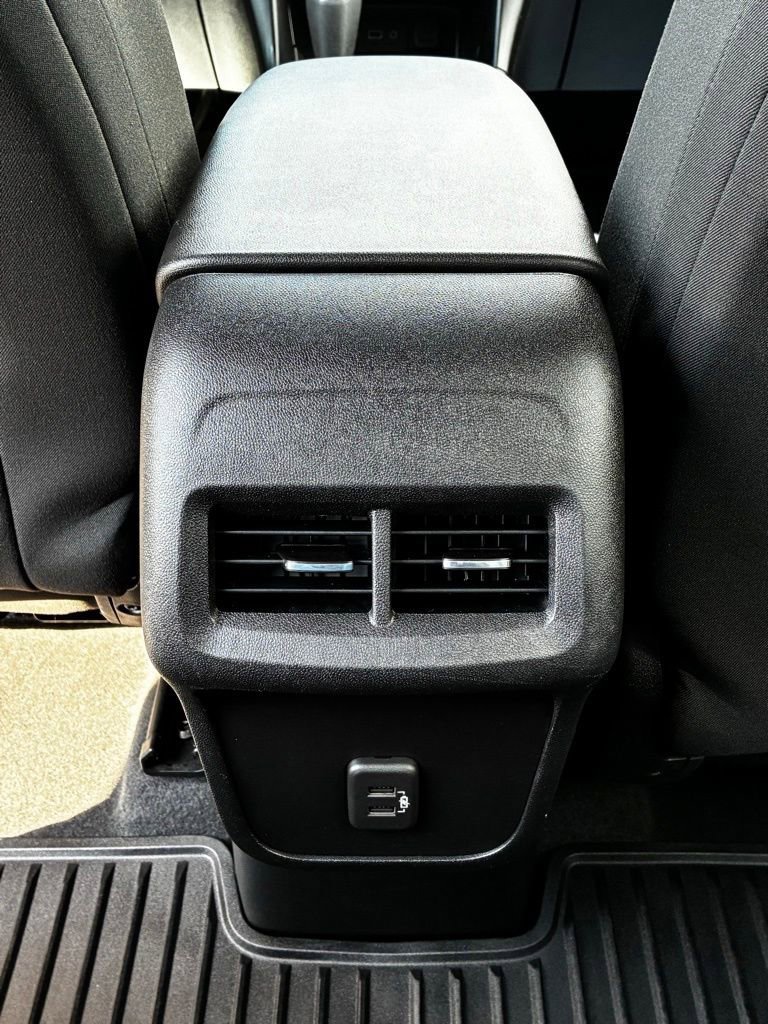 Used 2019 Chevrolet Equinox LS AWD/4WD image 23