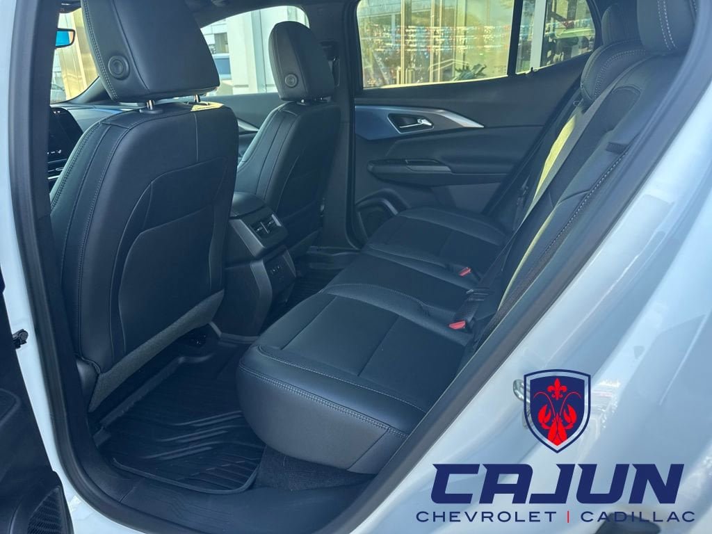 New 2026 Chevrolet Equinox EV LT w/ Convenience Package II AWD/4WD image 12