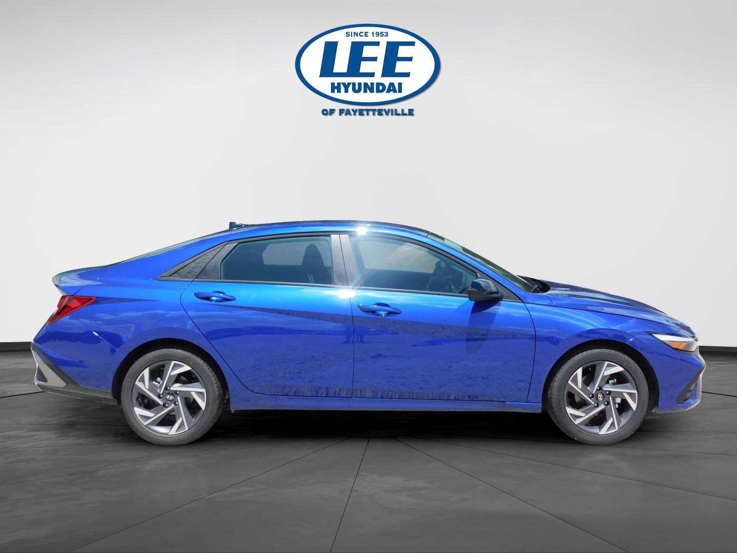 Certified 2025 Hyundai Elantra Sport image 2